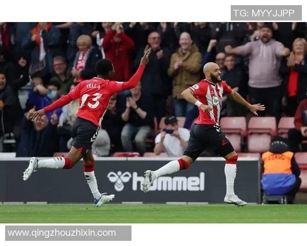 英超聚焦南京足球队团队协作提升战斗力的成功经验与启示 英超聚焦南京足球队团队协作提升战斗力的成功经验与启示